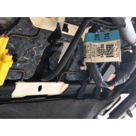 2016-2019 Ford Explorer XLT Front Passenger Side Leather Seat Assembly OEM Black