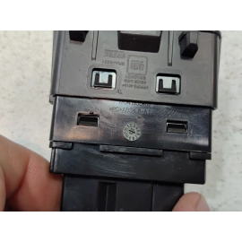 2024-25 Buick Envista Dash Instrument Panel Center Lower Media USB Port Hub OEM