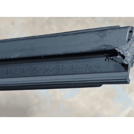 24-25 BUICK ENVISTA REAR PASSENGER DOOR WINDOW INNER BELT WEATHERSTRIP SEAL OEM