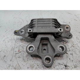 2024-2025 BUICK ENVISTA FWD 1.2 TRANSMISSION LEFT SIDE MOUNT SUPPORT BRACKET OEM