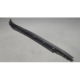 2024-2025 BUICK ENVISTA REAR PASSENGER SIDE DOOR REARWARD WEATHERSTRIP SEAL OEM