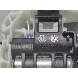 2024-2025 BUICK ENVISTA FRONT DRIVER SIDE DOOR EXTERIOR HANDLE BASE BRACKET OEM