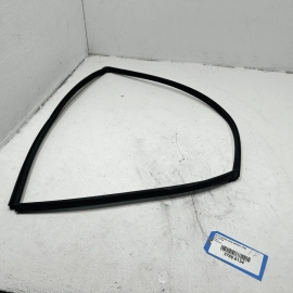 2016-2021 HONDA CIVIC FRONT PASSENGER DOOR WINDOW GLASS RUN CHANNEL SEAL OEM 2016-2021 HONDA CIVIC FRONT PASSENGER DOOR WINDOW GLASS RUN CHANNEL SEAL OEM