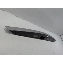 2014-2020 ACURA MDX LIFTGATE LICENSE PLATE BEZEL COVER MOLDING W/ LAMP OEM 2014-2020 ACURA MDX LIFTGATE LICENSE PLATE BEZEL COVER MOLDING W/ LAMP OEM