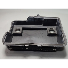 2016-2020 ACURA MDX 3.5L BATTERY TRAY HOLDER UPPER BRACKET PLATE COVER PANEL OEM 2016-2020 ACURA MDX 3.5L BATTERY TRAY HOLDER UPPER BRACKET PLATE COVER PANEL OEM