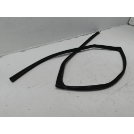 2014-2020 ACURA MDX REAR PASSENGER DOOR WINDOW RUN CHANNEL WEATHERSTRIP SEAL OEM 2014-2020 ACURA MDX REAR PASSENGER DOOR WINDOW RUN CHANNEL WEATHERSTRIP SEAL OEM