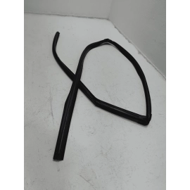 2014-2020 ACURA MDX REAR PASSENGER DOOR WINDOW RUN CHANNEL WEATHERSTRIP SEAL OEM 2014-2020 ACURA MDX REAR PASSENGER DOOR WINDOW RUN CHANNEL WEATHERSTRIP SEAL OEM