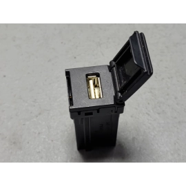 2021 TOYOTA RAV4  CENTER CONSOLE USB PORT HUB OEM