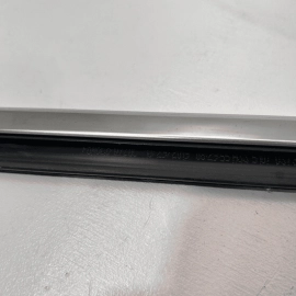 FORD FUSION 2013-20 FRONT LEFT DRIVER SIDE DOOR WINDOW MOLDING WEATHERSTRIP