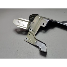 2021-2025 Volkswagen Atlas 	Front Passenger Fender Reinforcement Bracket OEM