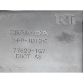 2016-2017 Honda Pilot Passenger Side Outer Dashboard Air Vent Grille OEM