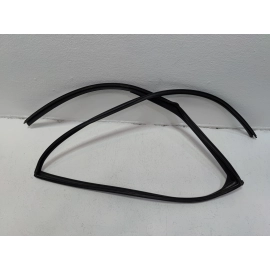 HONDA PILOT REAR LEFT DRIVER DOOR WINDOW GLASS RUN CHANNEL SEAL 2016 - 2021 OEM