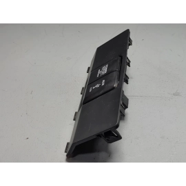 2016-2019 HONDA PILOT CENTER CONSOLE POWER OUTLET & AUXILIARY PORT AUX OEM