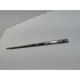 16-22 HONDA PILOT FRONT RIGHT PASSENGER SIDE DOOR WINDOW BELT MOLDING CHROM OEM