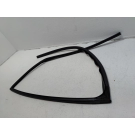 HONDA PILOT REAR PASSENGER DOOR GLASS RUN CHANNEL WEATHERSTRIP SEAL 2016-21 OEM
