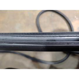 2016-2022 HONDA PILOT FRONT RIGHT PASSENGER SIDE DOOR BODY WEATHERSTRIP SEAL OEM