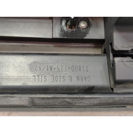 ACURA MDX PASSENGER SIDE LOWER SKIRT ROCKER PANEL MOLDING  2017-2020 OEM