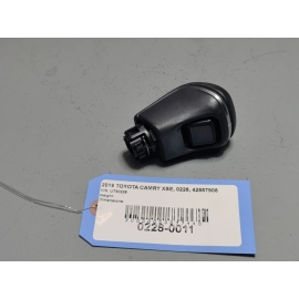 2018-2019 Toyota Camry Transmission Gear Shift Shifter Lever Knob OEM