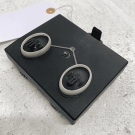 15-18 AUDI Q3 FRONT RIGHT PASSENGER SIDE DOOR WINDOW CONTROL MODULE 8X09597 15-18 AUDI Q3 FRONT RIGHT PASSENGER SIDE DOOR WINDOW CONTROL MODULE 8X09597