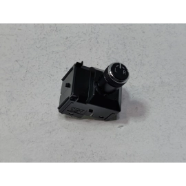 TOYOTA CAMRY XSE XLE FRONT DRIVER DOOR OUTER MIRROR CONTROL SWITCH OEM 2018-20