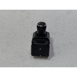 TOYOTA CAMRY XSE XLE FRONT DRIVER DOOR OUTER MIRROR CONTROL SWITCH OEM 2018-20