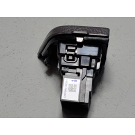 2018-2019 Toyota Camry Dashboard USB AUX Jack Port Socket Outlet W/ Cover OEM