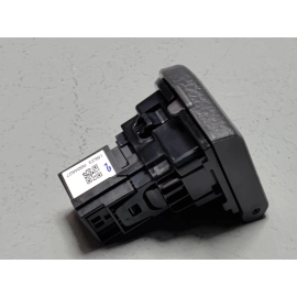 2018-2019 Toyota Camry Dashboard USB AUX Jack Port Socket Outlet W/ Cover OEM