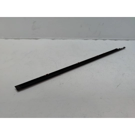 HONDA PILOT FRONT LEFT DRIVER SIDE DOOR WINDOW BELT MOLDING 2016-2022 OEM