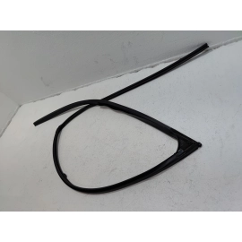 2016 - 2022 HONDA PILOT FRONT DRIVER SIDE DOOR WINDOW GLASS RUN CHANNEL SEAL OEM