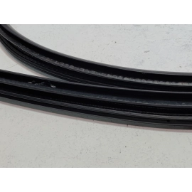 2016-2022 HONDA PILOT FRONT LEFT OR RIGHT SIDE DOOR BODY WEATHERSTRIP SEAL OEM