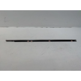 HONDA PILOT FRONT RIGHT PASSENGER SIDE DOOR WINDOW BELT MOLDING  2016-2022 OEM
