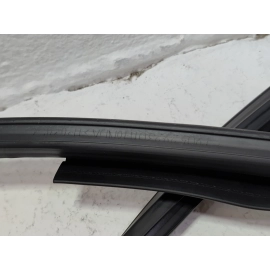 2016-2022 HONDA PILOT REAR RIGHT DOOR GLASS RUN CHANNEL WEATHERSTRIP SEAL OEM