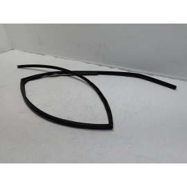 2016-2022 HONDA PILOT REAR RIGHT DOOR GLASS RUN CHANNEL WEATHERSTRIP SEAL OEM