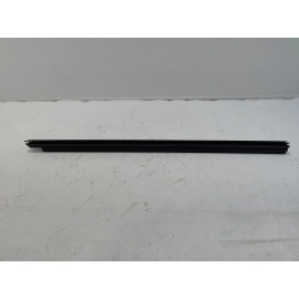 2018-2019 TOYOTA CAMRY FRONT DRIVER SIDE DOOR WINDOW INNER WEATHERSTRIP SEAL OEM