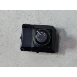 2018-2019 TOYOTA CAMRY FRONT DRIVER SIDE DOOR OUTER MIRROR CONTROL SWITCH OEM