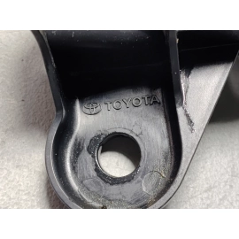 2018-2024 TOYOTA CAMRY REAR BUMPER PASSENGER SIDE TAILLIGHT LAMP BRACKET OEM