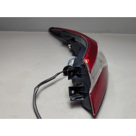 2018-2020 TOYOTA CAMRY REAR RIGHT PASSENGER SIDE OUTER TAILLIGHT LAMP OEM
