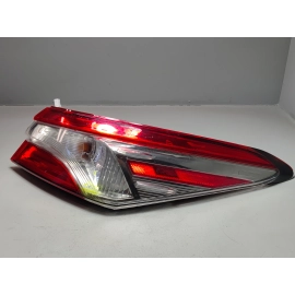 2018-2020 TOYOTA CAMRY REAR RIGHT PASSENGER SIDE OUTER TAILLIGHT LAMP OEM