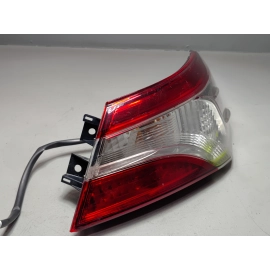 2018-2020 TOYOTA CAMRY REAR RIGHT PASSENGER SIDE OUTER TAILLIGHT LAMP OEM