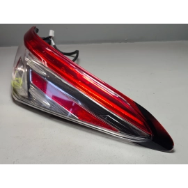 2018-2020 TOYOTA CAMRY REAR RIGHT PASSENGER SIDE OUTER TAILLIGHT LAMP OEM