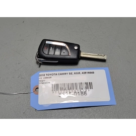 TOYOTA CAMRY SMART KEY KEYLESS REMOTE W/OUT HYBRID OEM 2018 - 2024