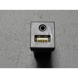 TOYOTA CAMRY 2018 - 2020 CENTER CONSOLE USB PORT AUX OUTLET SOCKET COVER CAP OE