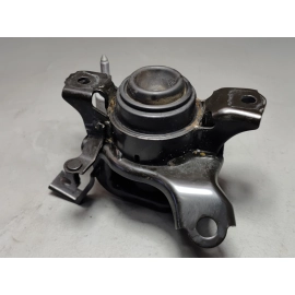 2021 Toyota Avalon 2.5L Engine Passenger Side Support Mount Bracket OEM