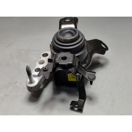 2021 Toyota Avalon 2.5L Engine Passenger Side Support Mount Bracket OEM