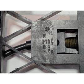 2018-2025 VOLKSWAGEN ATLAS REAR RIGHT OR LEFT SIDE EXTERIOR DOOR HANDLE BASE OEM