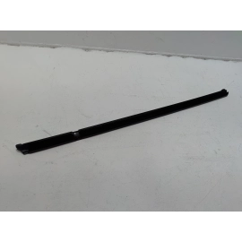 18-2025 VOLKSWAGEN ATLAS REAR PASSENGER DOOR WINDOW INNER WEATHERSTRIP SEAL OEM