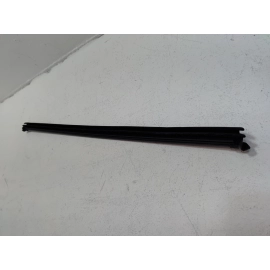 18-25 VOLKSWAGEN ATLAS FRONT PASSENGER DOOR WINDOW INNER WEATHERSTRIP SEAL OEM