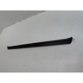 18-25 VOLKSWAGEN ATLAS FRONT PASSENGER DOOR WINDOW INNER WEATHERSTRIP SEAL OEM