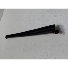 18-25 VOLKSWAGEN ATLAS FRONT PASSENGER DOOR WINDOW INNER WEATHERSTRIP SEAL OEM