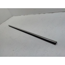 18-2025 VOLKSWAGEN ATLAS FRONT RIGHT PASSENGER SIDE DOOR WINDOW BELT MOLDING OEM